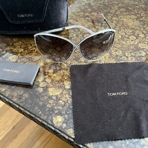 Tom Ford Women's Sunglasses with Silver Frame